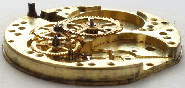 side view of the gear train Buser 8 3/4: side view of the gear train