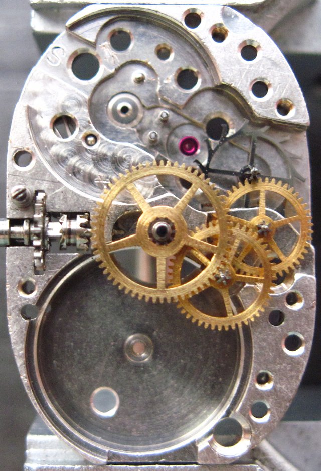 gear train Certina 230: gear train