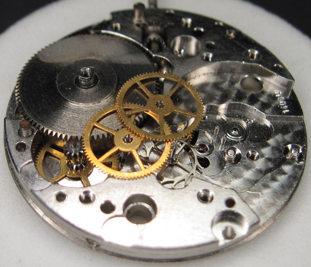 side view of the gear train Eterna 1408U: side view of the gear train