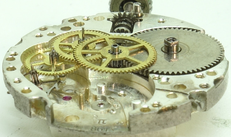 side view of the gear train Pierce 861 SC: side view of the gear train