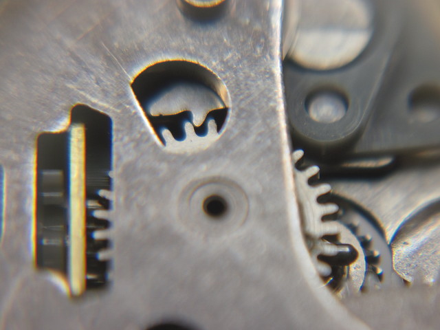 Intervention of the ratchet Q&Q 2604: Intervention of the ratchet