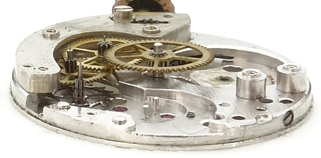 side view of the gear train UMF 39-80: side view of the gear train