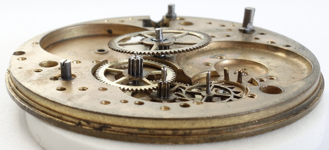 side view of the gear train